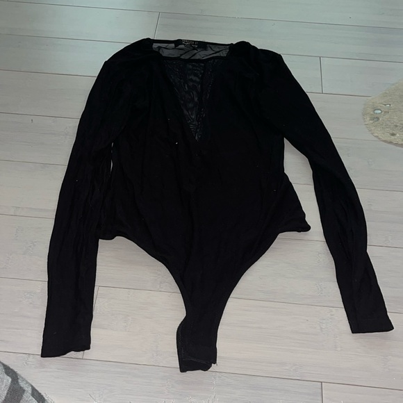Forever 21 Long Sleeve Bodysuit with Mesh V Size M - Picture 1 of 3